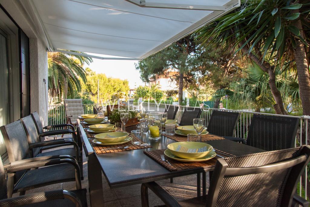 Villa Sitges Tupinetti Beach At 1 Min Walk Amaizing Garden And View Center Sitges 5 Minutes Walk Εξωτερικό φωτογραφία