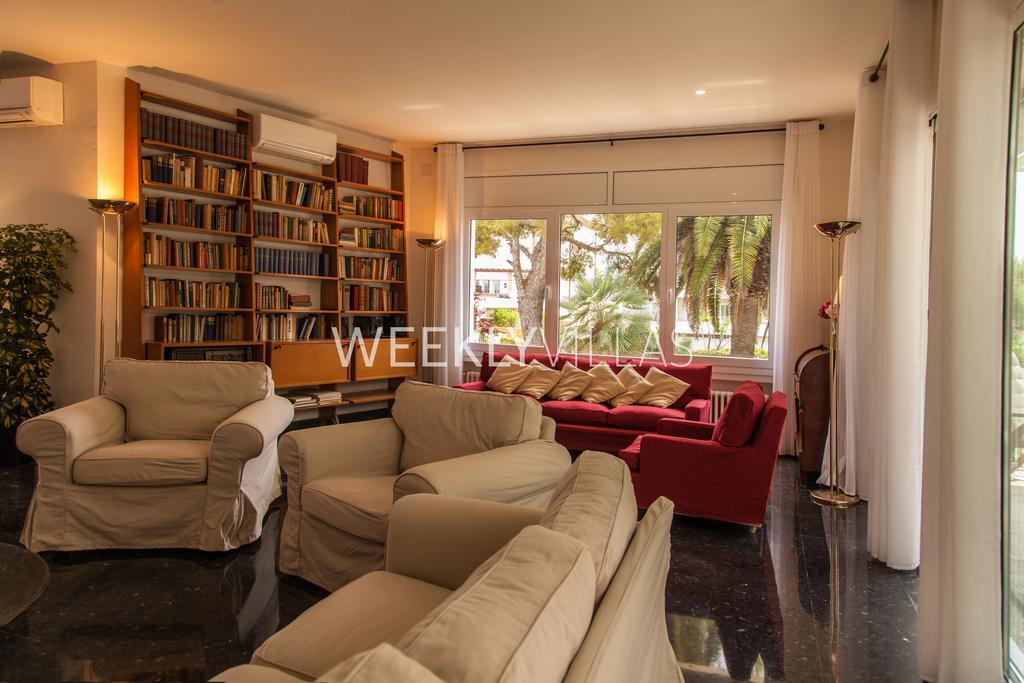Villa Sitges Tupinetti Beach At 1 Min Walk Amaizing Garden And View Center Sitges 5 Minutes Walk Εξωτερικό φωτογραφία