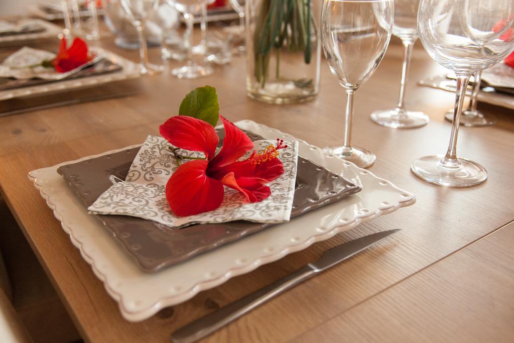 Villa Sitges Tupinetti Beach At 1 Min Walk Amaizing Garden And View Center Sitges 5 Minutes Walk Εξωτερικό φωτογραφία