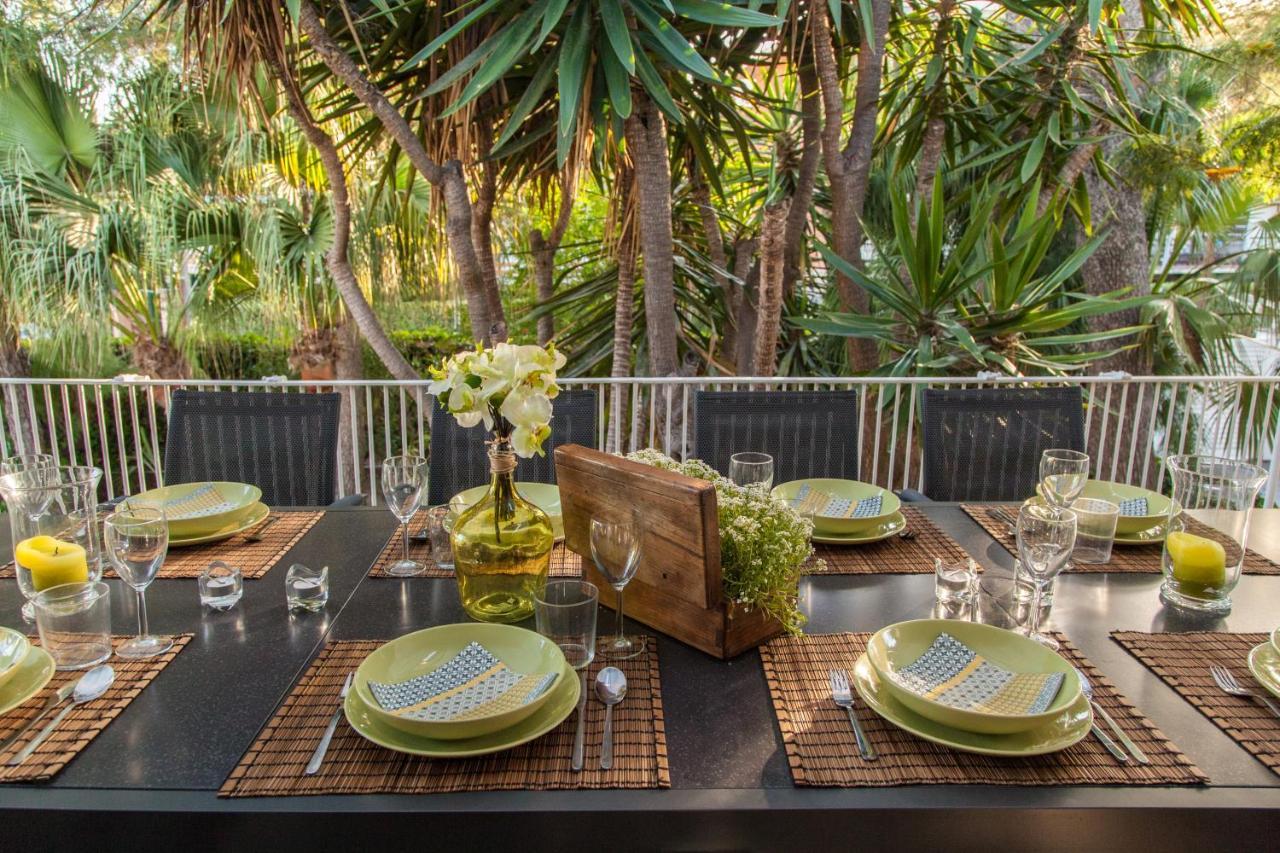 Villa Sitges Tupinetti Beach At 1 Min Walk Amaizing Garden And View Center Sitges 5 Minutes Walk Εξωτερικό φωτογραφία